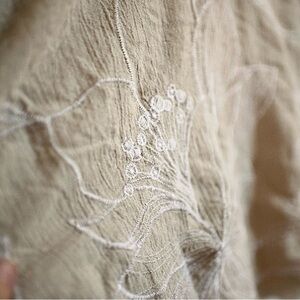 Alfred Dunner 100% cotton woman’s beige tan top floral embroidery scalloped